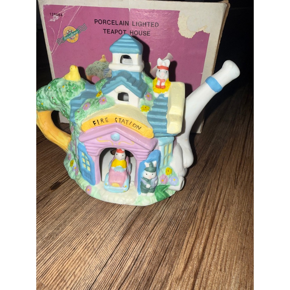 Bunnyville Gardens 1996 Porcelain Lighted Teapot House Fire Station 128084